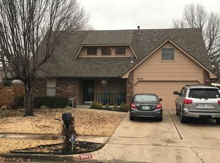 9613 N 107th Pl E, Owasso, OK 74055