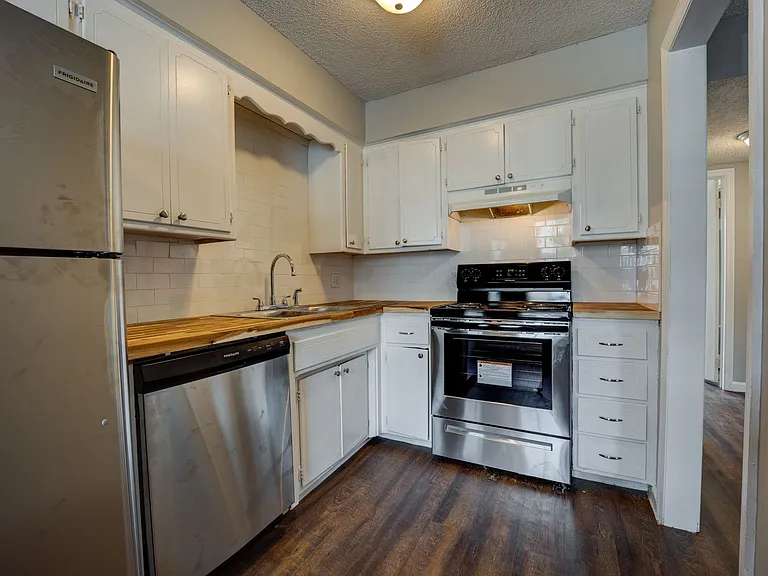Mill Creek Apartments — Photo 34