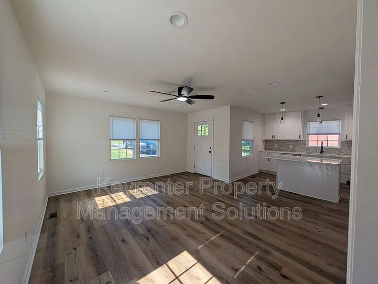 55 Breezewood Dr — Photo 8