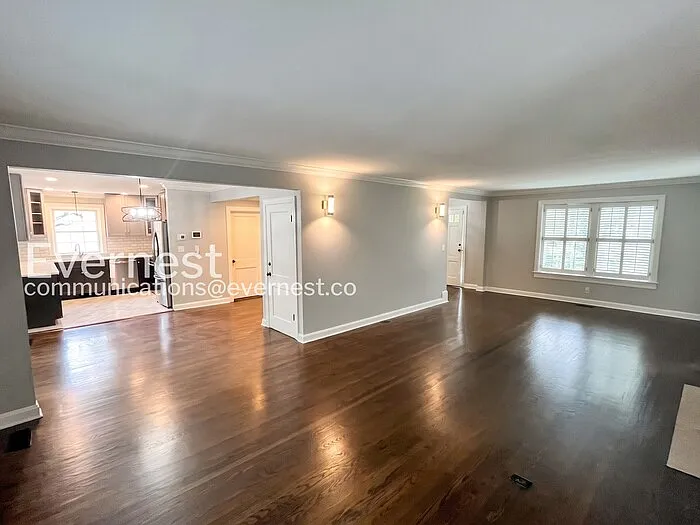 109 Mayfair Rd — Photo 6