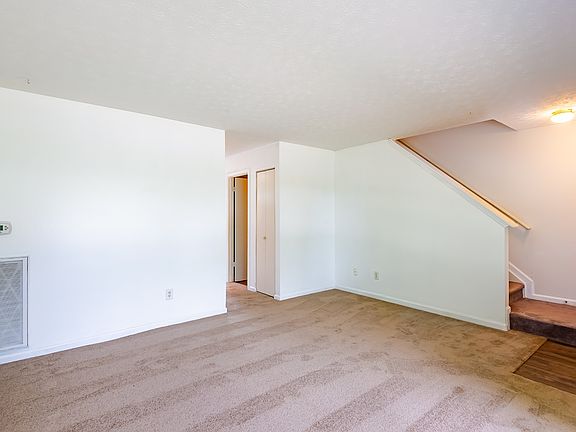 4th image of 110 Waterview Dr