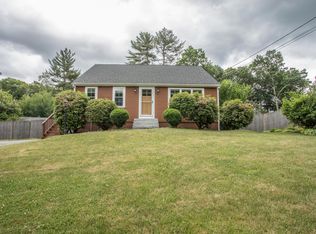 20 Wintergreen Ln, Taunton, MA 02780