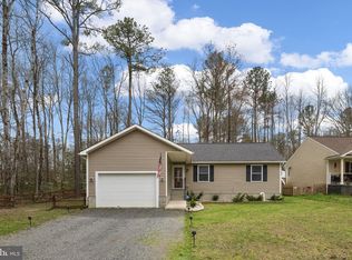 84 Pinewood Ln, Colonial Beach, VA 22443