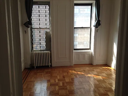 Rented by Golden Tower Realty | media 18