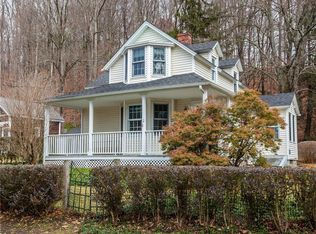 28 School St, Washington, CT 06793