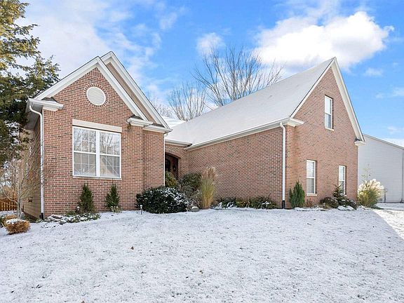 2nd image of 7989 Fawnwood Dr