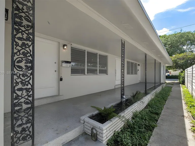 923 N 17th Ave #2 — Photo 3
