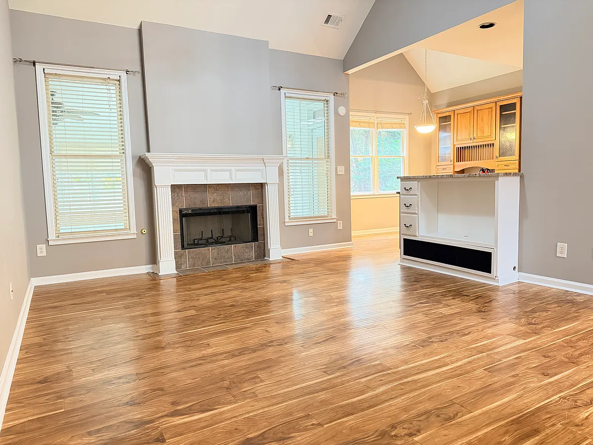 Building Photo - 3690 Ansley Park Dr