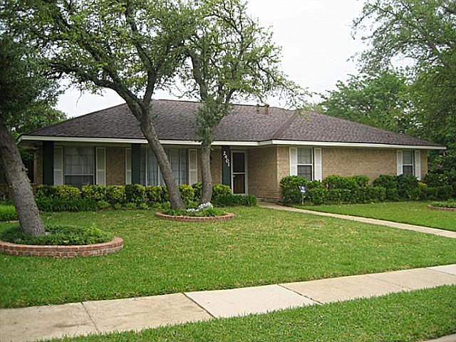1st image of 2401 Plateau Dr