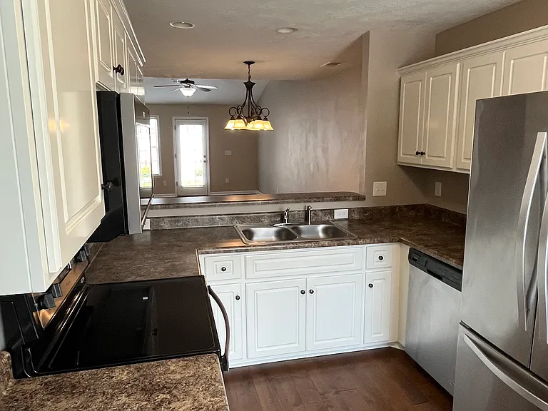 110 Satomi Way — Photo 3