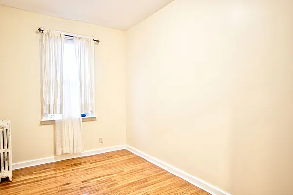 Rented by Mae Equities | media 17