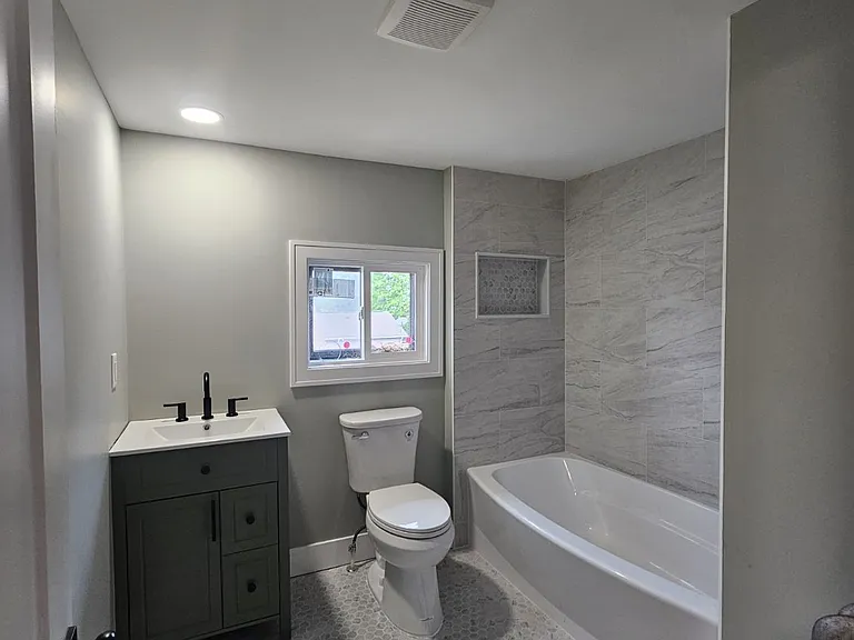 25124 Blair St — Photo 5