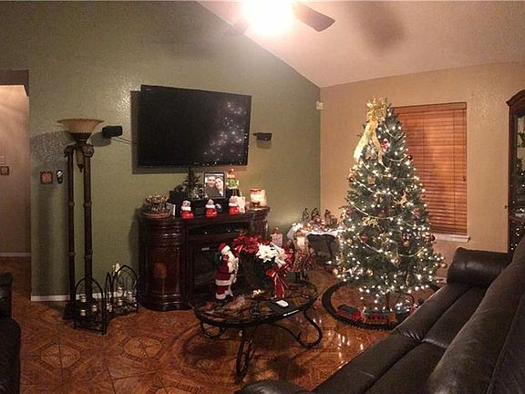 3rd image of 9137 Sweet Acacia Ln