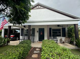 8933 SE Ceres St, Hobe Sound, FL 33455