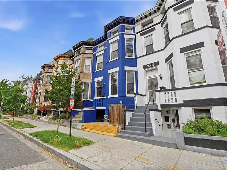 3009 11th St NW #1 — Photo 2