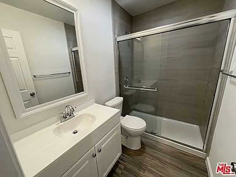 1170 Crenshaw Blvd — Photo 8