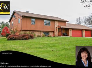 1612 Breezy Lawn Rd, Spring Grove, IL 60081