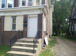 29 Sanhican Dr, Trenton, NJ 08618
