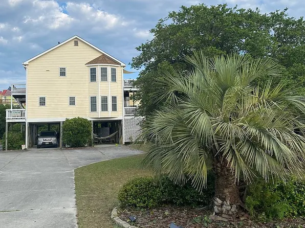 816 S Topsail Dr, Holly Ridge, NC 28445