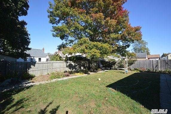 3rd image of 35 Ferndale Ct