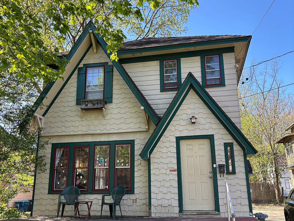 1st image of 915 W Lovell St