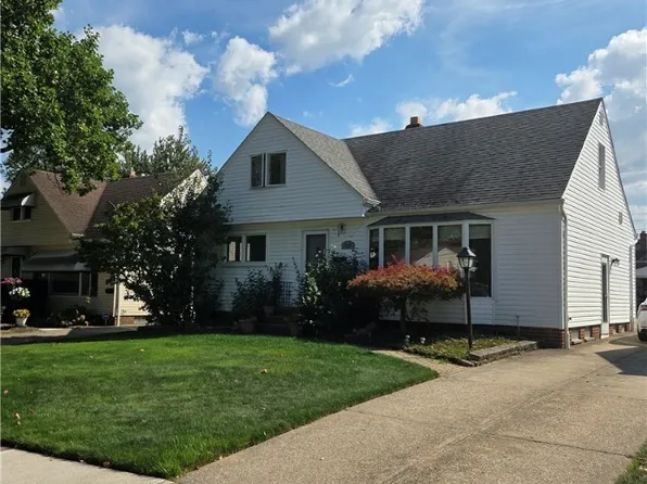 6610 Queens Park Ave, Mayfield Heights, OH 44124