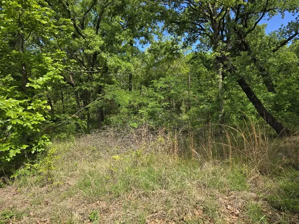700 Shady Grove Rd, Mabank, TX 75156