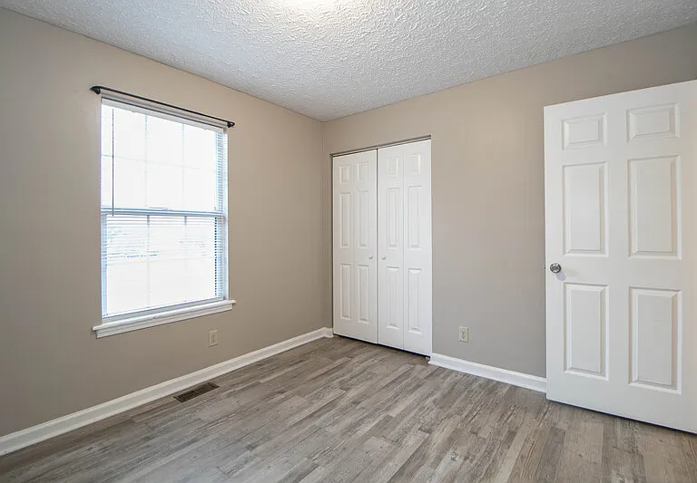 131 Lilian Dr — Photo 20