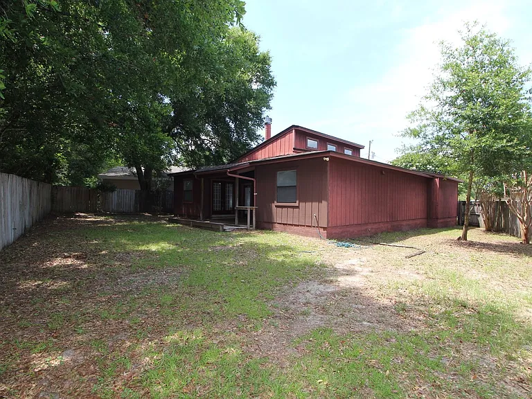 5250 Powrie Dr — Photo 4