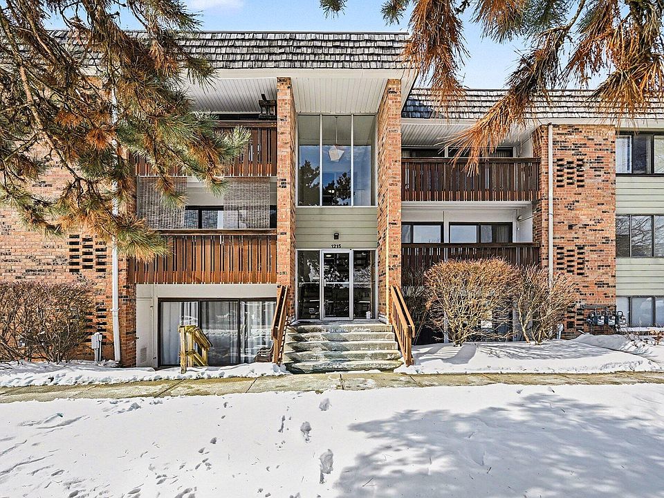 1st image of 1215 S Maple Rd APT 202