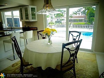 3rd image of 5584 Bayview Dr