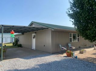 949 W Conner Ave, Fairland, OK 74343