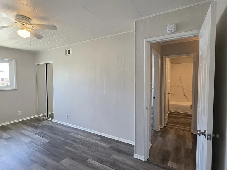 1319 Thermal Ave — Photo 21