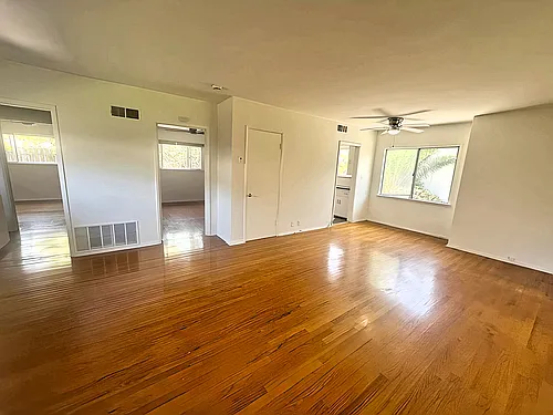4434 Avocado St — Photo 2