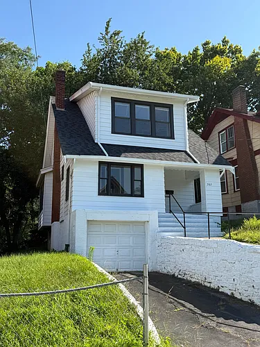 565 Prospect Pl Photo 1