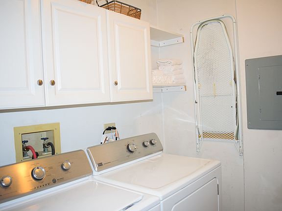 5th image of 1825 Portsmouth Dr #C