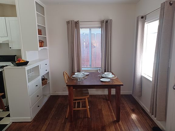 2nd image of 3817 Miller Way #1/2