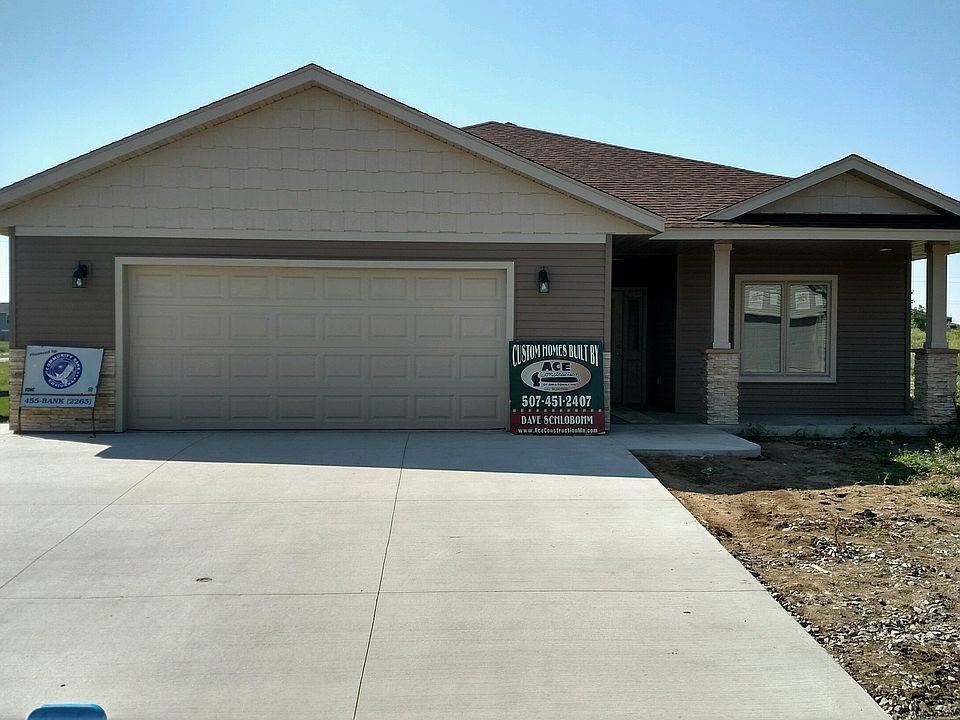 1st image of 285 Acorn Pl NE