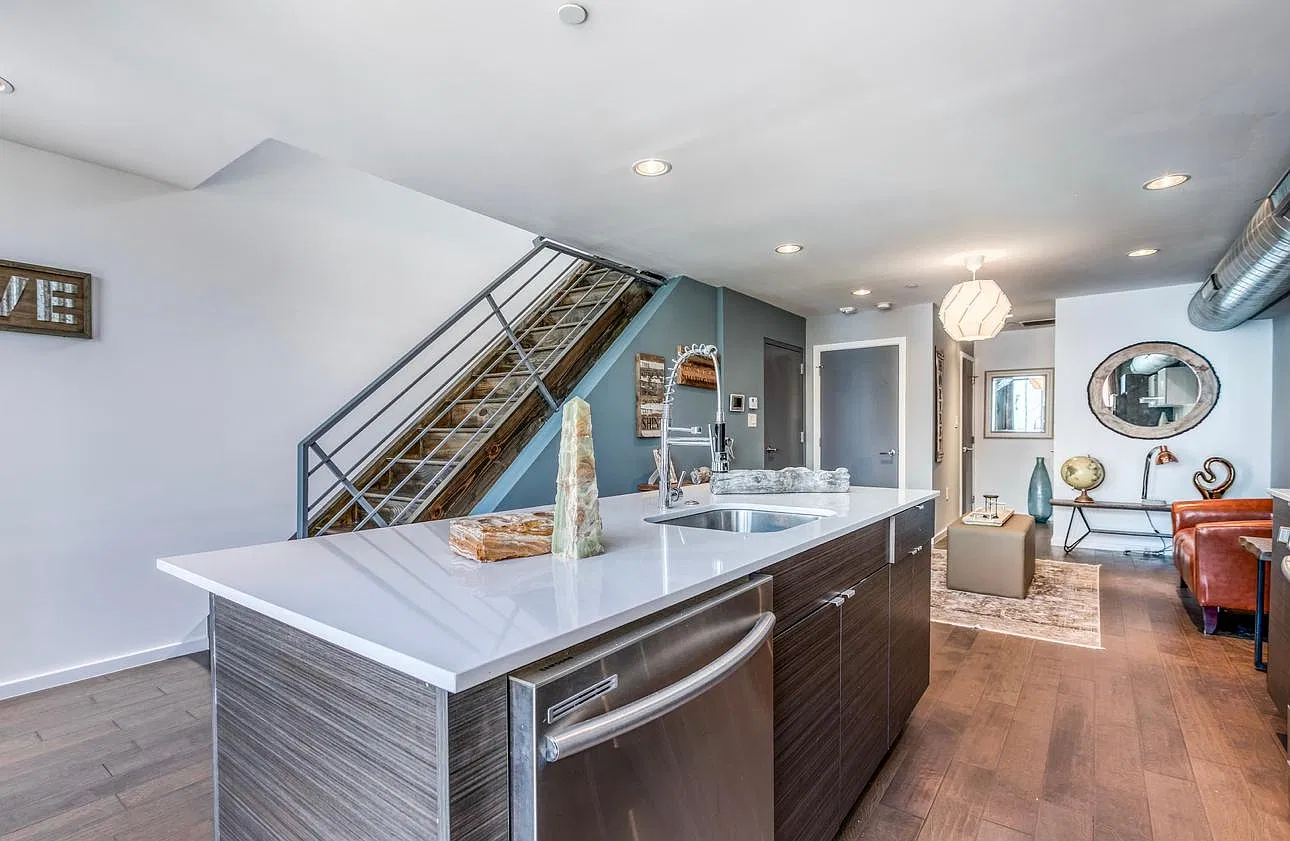 2 bed, 1.5 bath, 1100 sqft, $1,950 — Photo 4