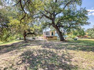 155 Avenida Juarez Rd, Brackettville, TX 78832