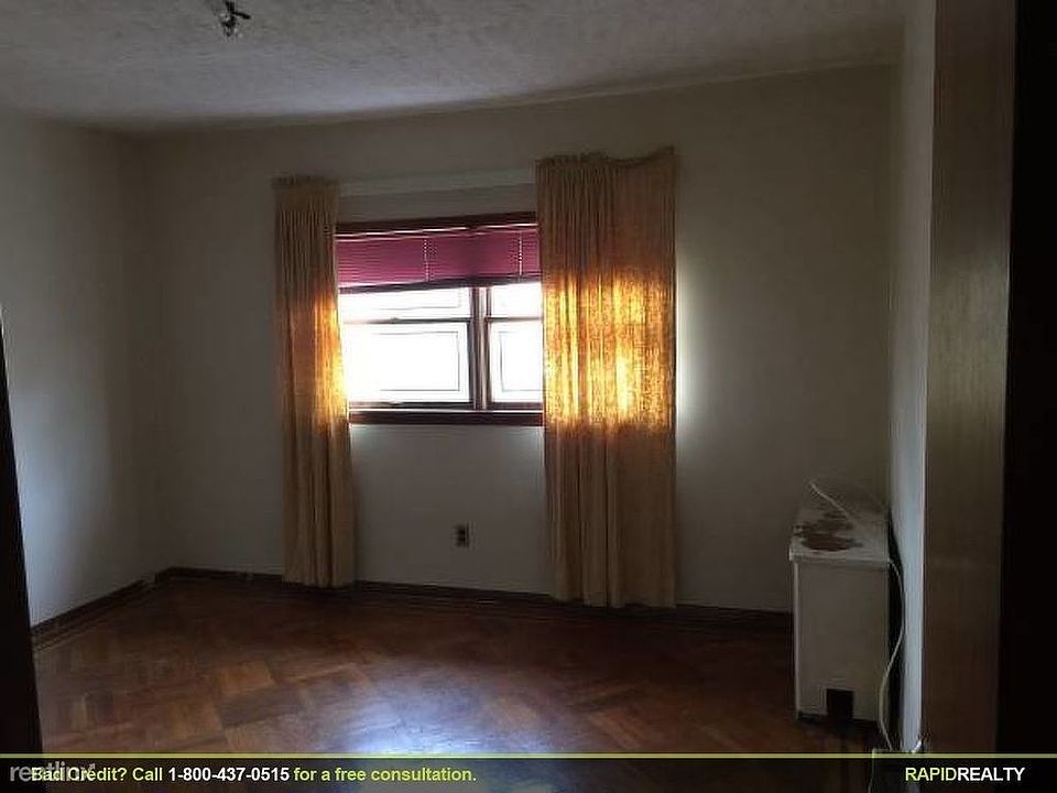 2nd image of 1392 W 6th St #House