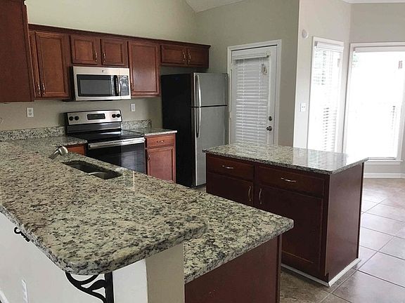 4th image of 5512 Brook Shade Ln