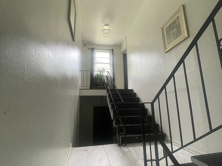 2115 Hazelhurst Ave #A — Photo 16