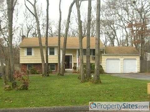 1st image of 124 Grassy Pond Dr