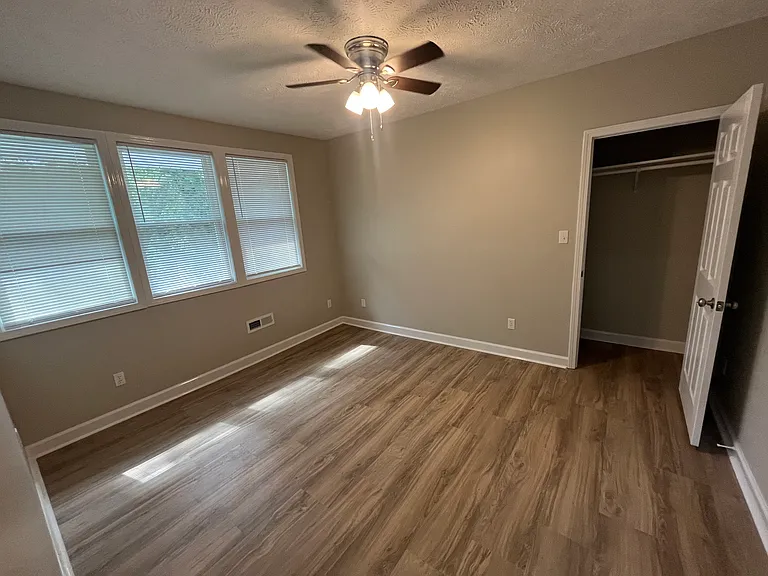 806 White Rose St — Photo 10