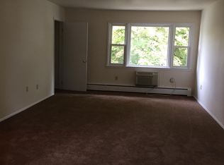 201 Caesars Ln APT 42, New Windsor, NY 12553