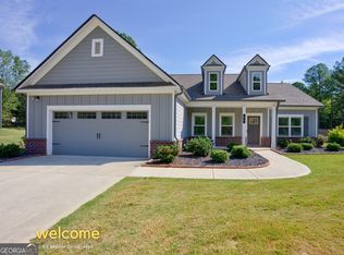 69 Manor Dr, Hull, GA 30646