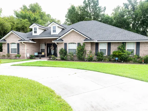 1126 Copperfield Cir, Macclenny, FL 32063