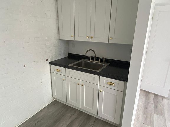 5th image of 19 Jade St