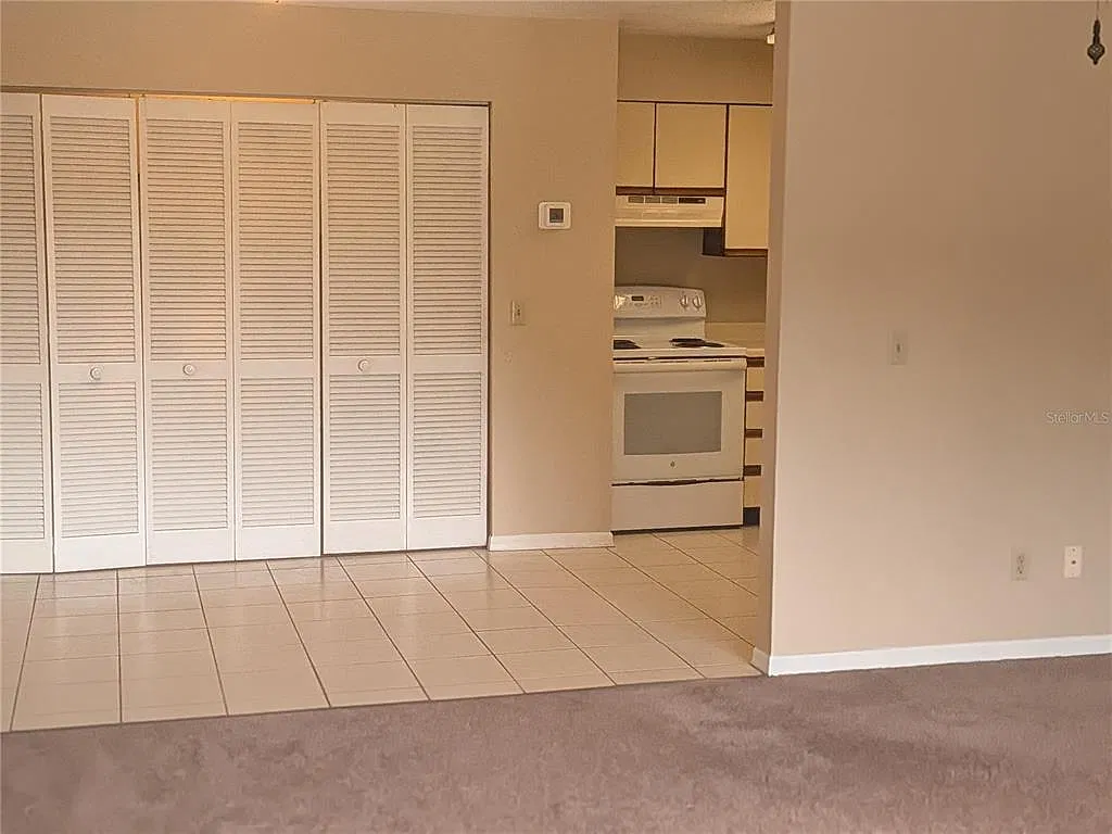 2 bed, 2.0 bath, 884 sqft, $1,100 — Photo 2